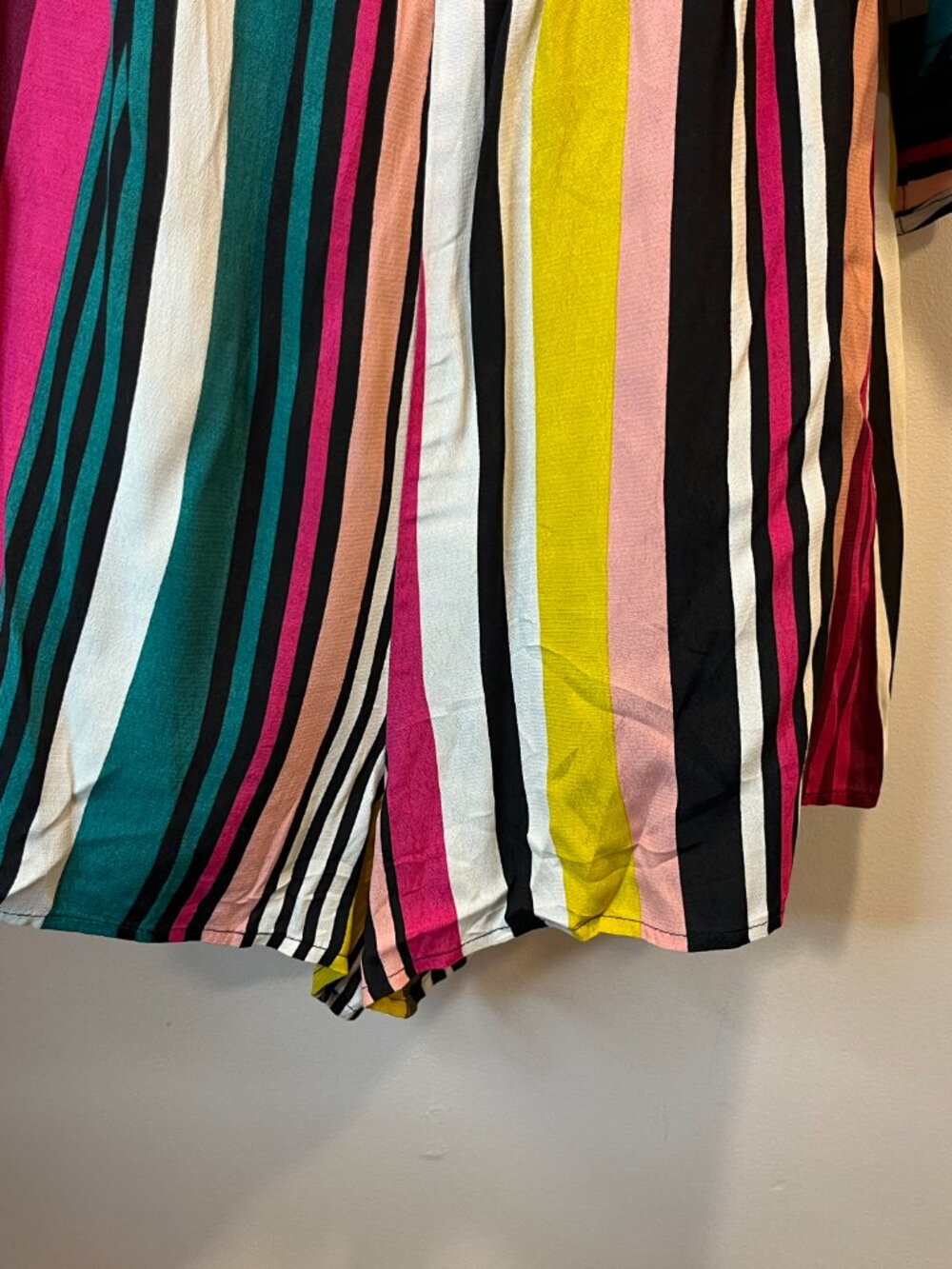 Express Off-Shoulder Multicolor Striped Romper Dress - Size Medium - NWT $59.95 - Picture 4 of 7